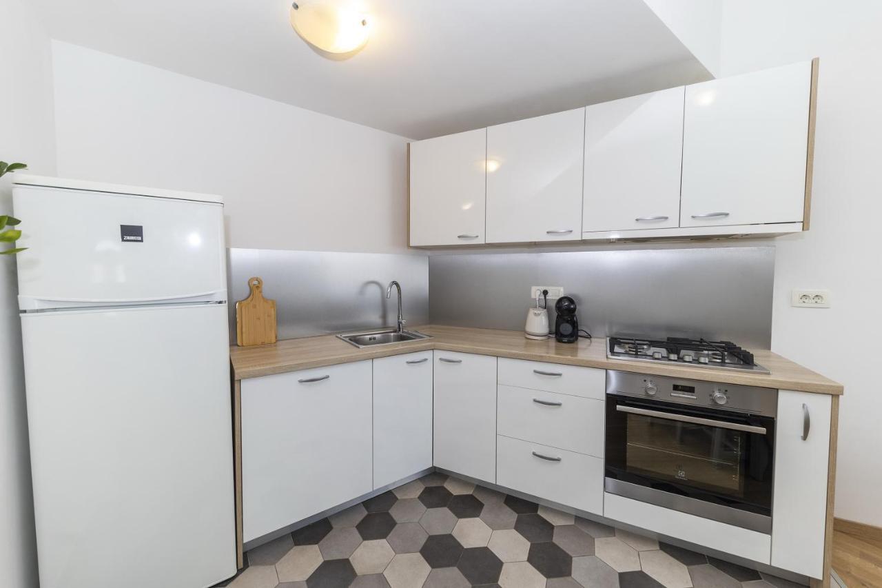 Apartments 23 And 25 With Free Private Parking Zadar Bagian luar foto