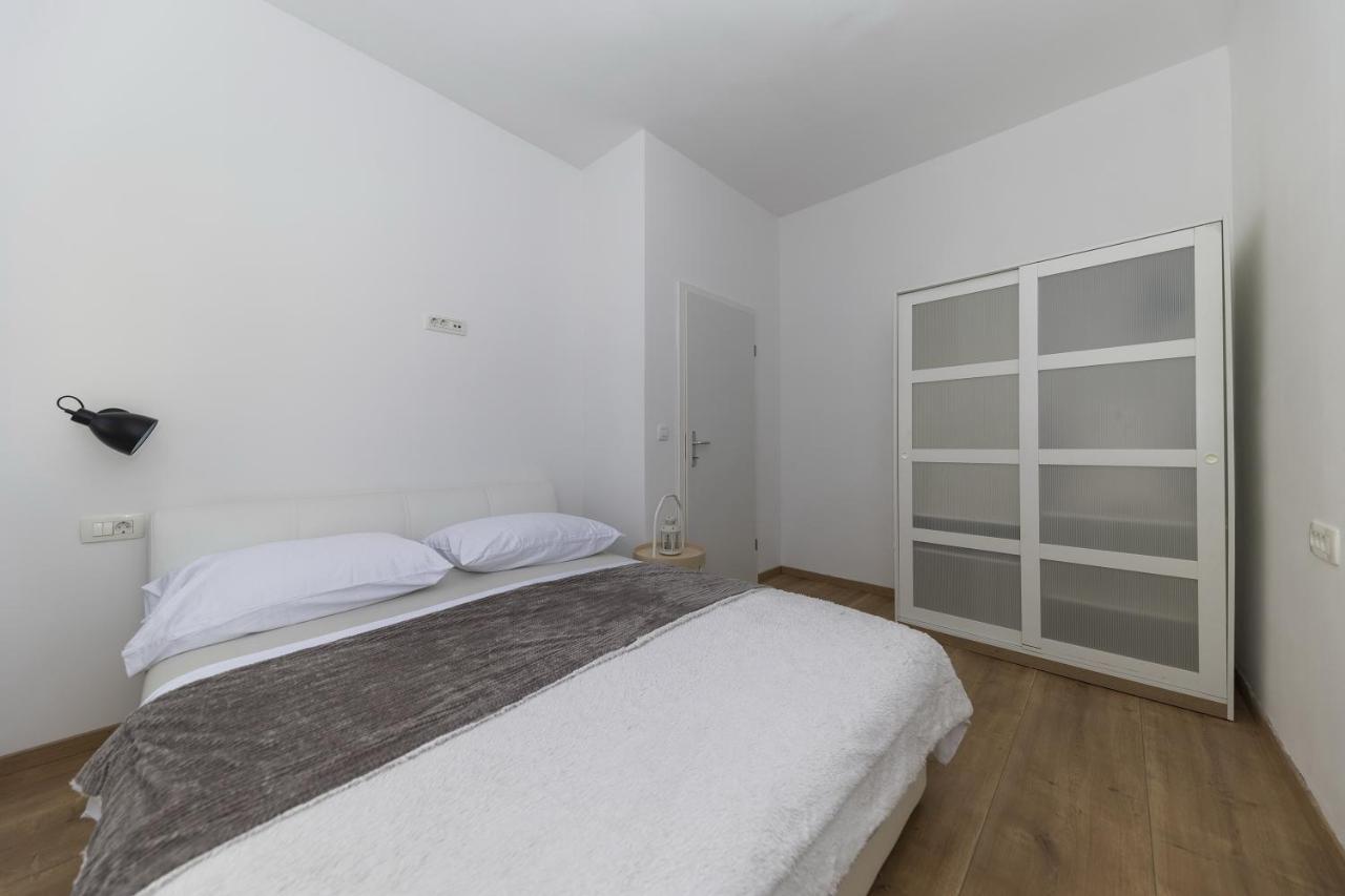 Apartments 23 And 25 With Free Private Parking Zadar Bagian luar foto