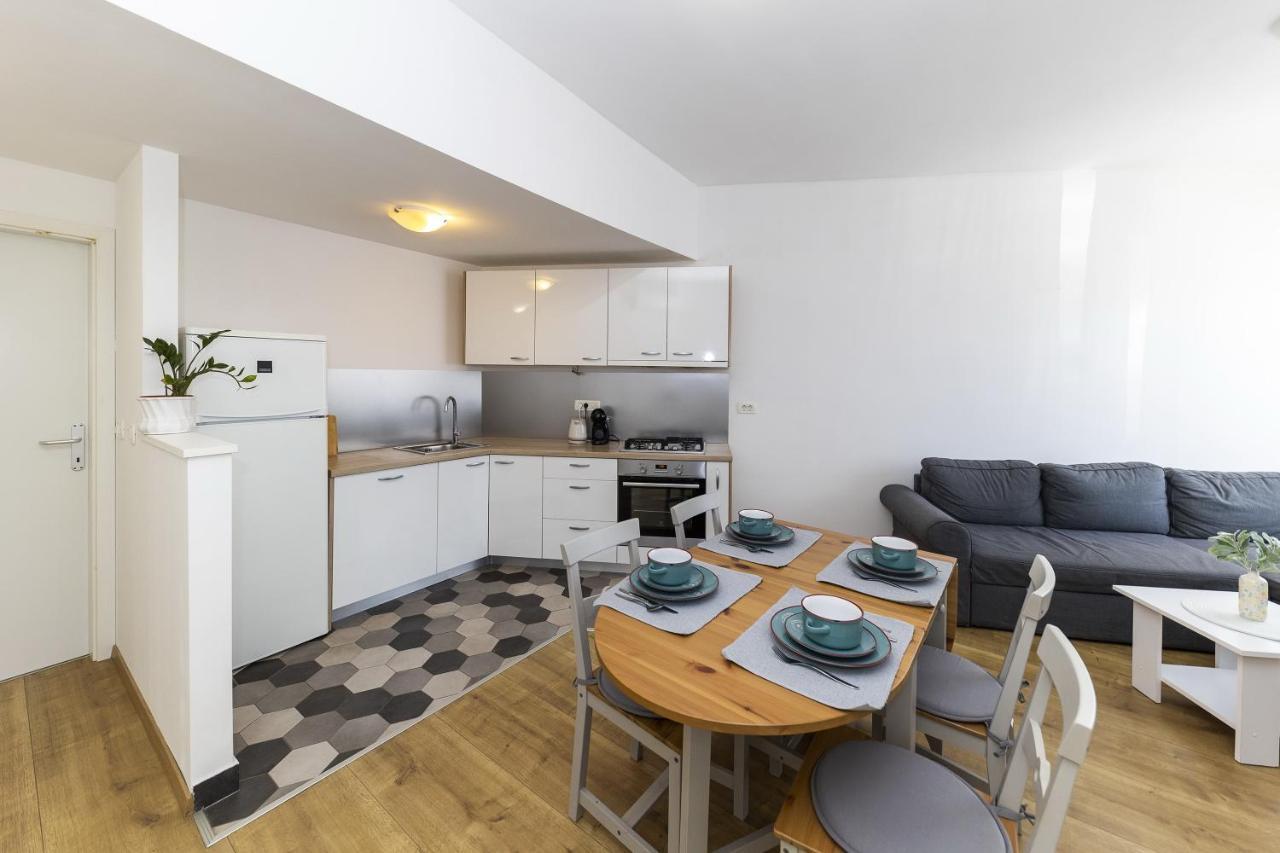 Apartments 23 And 25 With Free Private Parking Zadar Bagian luar foto