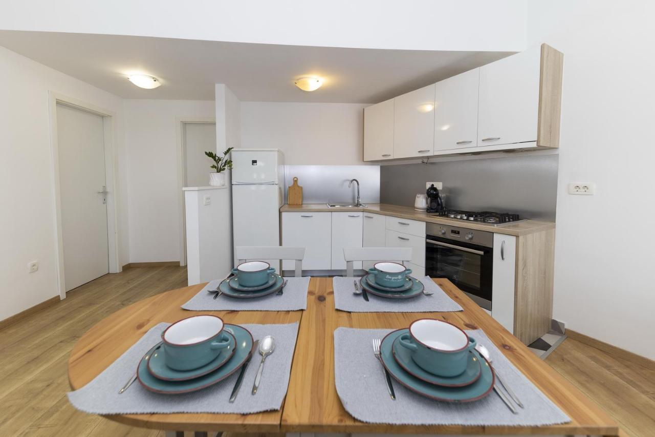 Apartments 23 And 25 With Free Private Parking Zadar Bagian luar foto