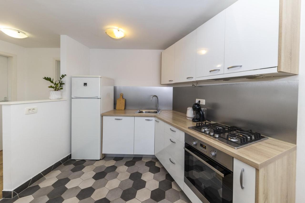 Apartments 23 And 25 With Free Private Parking Zadar Bagian luar foto
