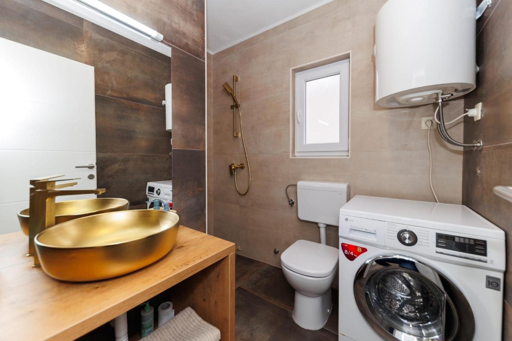 Apartments 23 And 25 With Free Private Parking Zadar Bagian luar foto