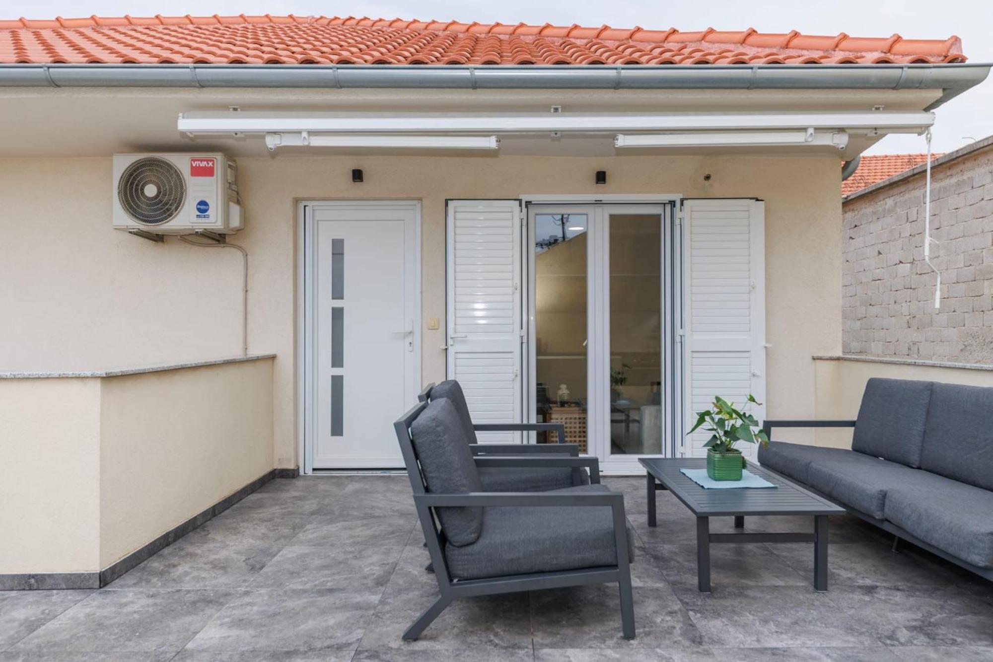 Apartments 23 And 25 With Free Private Parking Zadar Bagian luar foto
